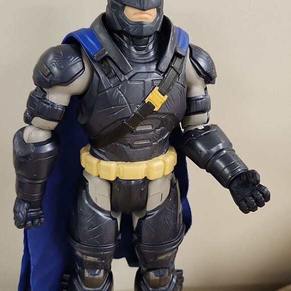 Batman DC Comics Mattel Action Figure 12" - Picture 3 of 10